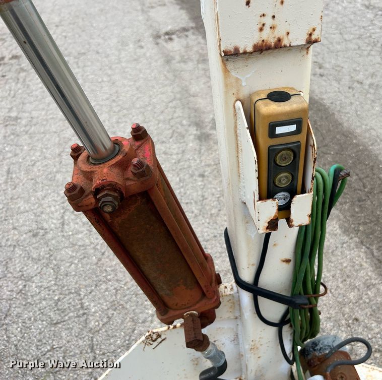 image for item LI9745 Reel trailer