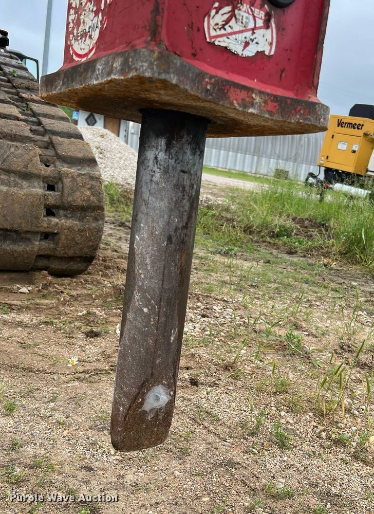 image for item LI9746 Construction Attachment CAL850B  breaker