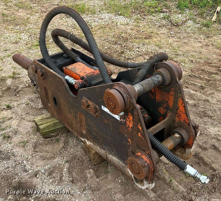 image for item LI9747 NPK 7X  breaker