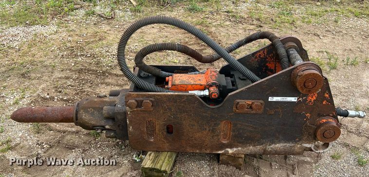 image for item LI9747 NPK 7X  breaker