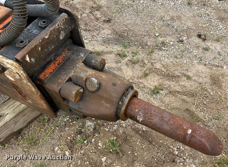 image for item LI9747 NPK 7X  breaker