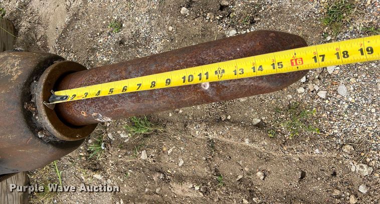 image for item LI9747 NPK 7X  breaker