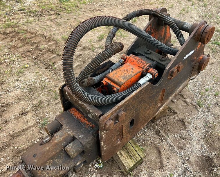 image for item LI9747 NPK 7X  breaker