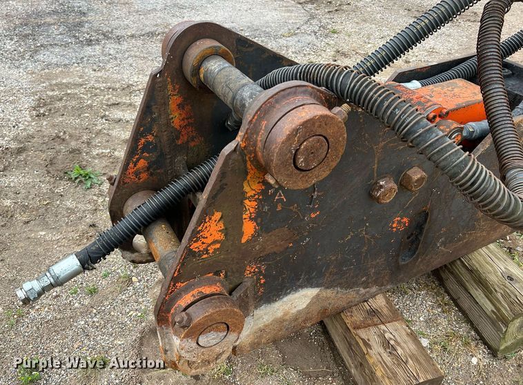 image for item LI9747 NPK 7X  breaker