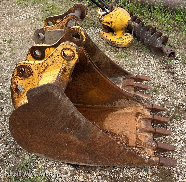 image for item LI9749 (2) backhoe buckets