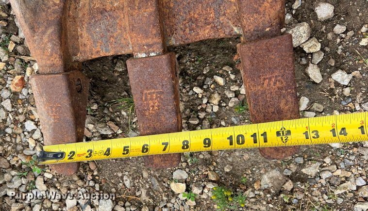 image for item LI9749 (2) backhoe buckets