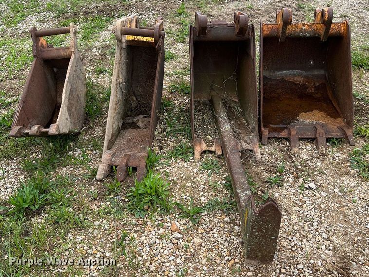 image for item LI9750 (4) backhoe buckets