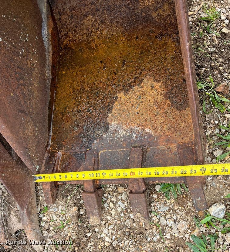 image for item LI9750 (4) backhoe buckets