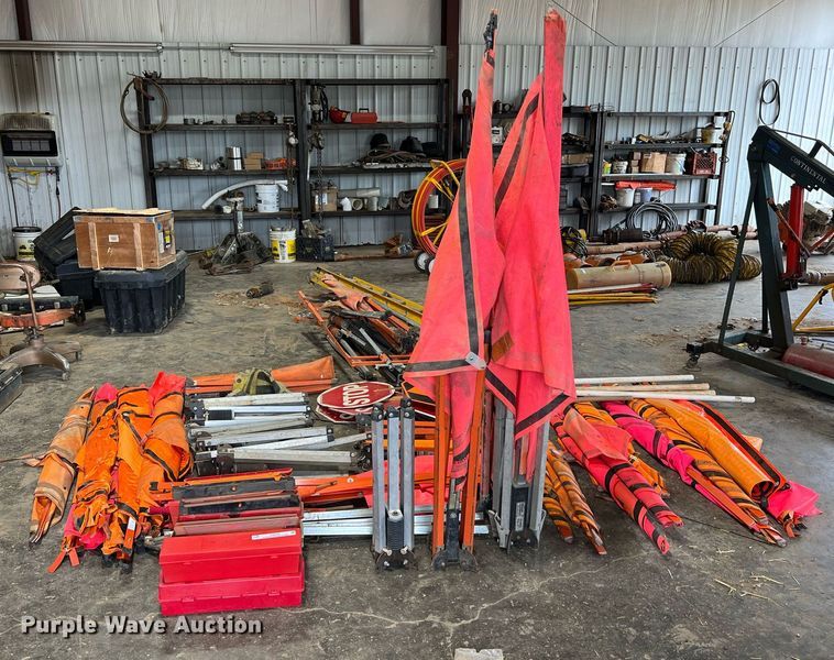 image for item LI9752 Road safety equipment