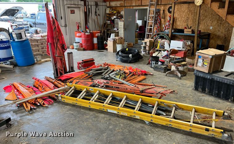 image for item LI9752 Road safety equipment