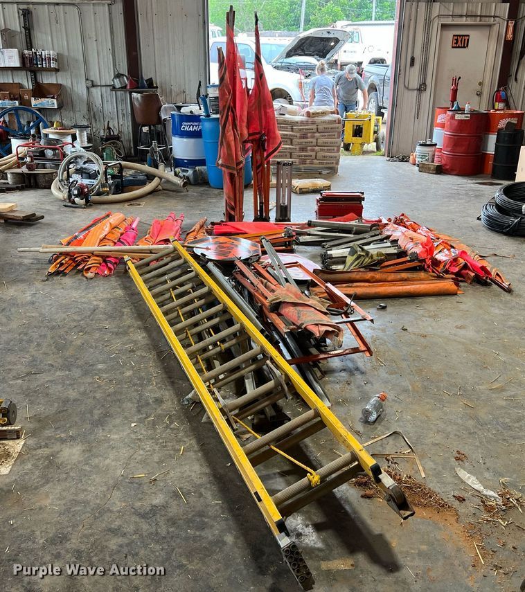 image for item LI9752 Road safety equipment