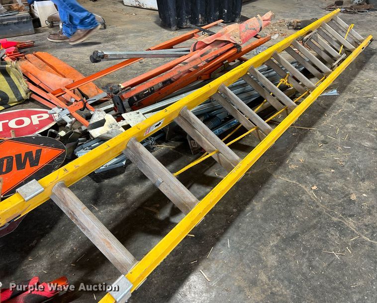 image for item LI9752 Road safety equipment