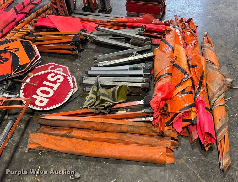 image for item LI9752 Road safety equipment