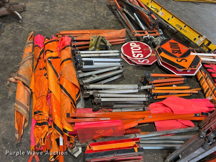 image for item LI9752 Road safety equipment