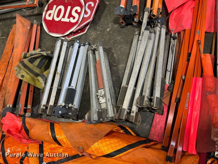 image for item LI9752 Road safety equipment