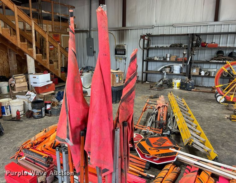 image for item LI9752 Road safety equipment