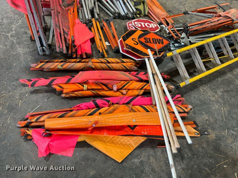 image for item LI9752 Road safety equipment