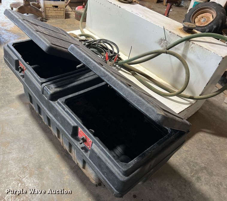 image for item LI9761 Automotive accessories