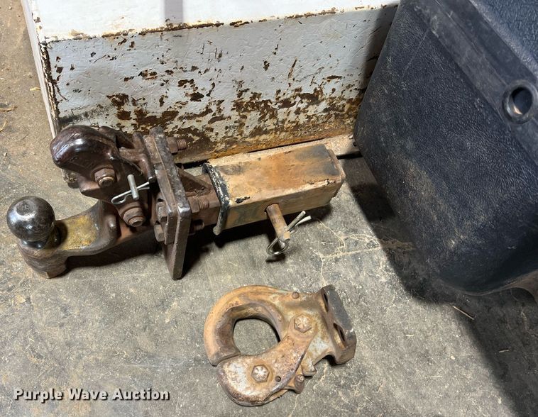 image for item LI9761 Automotive accessories