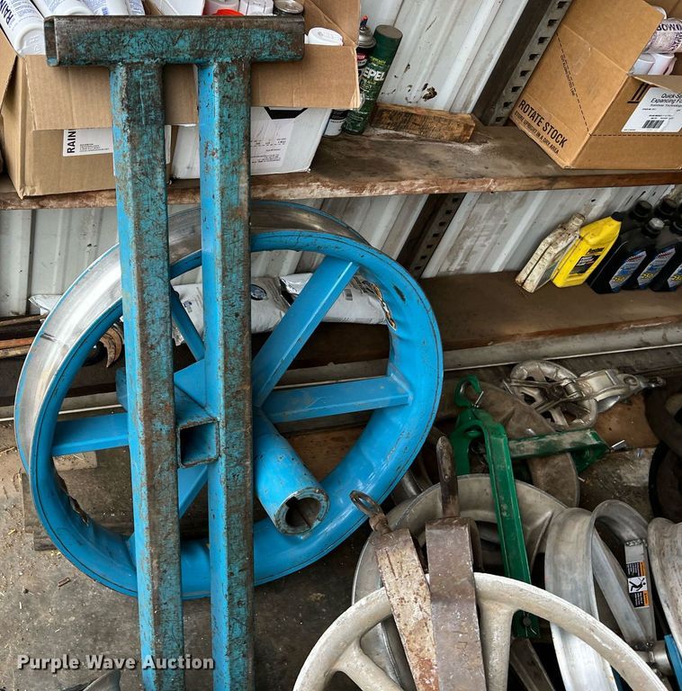 image for item LI9765 (2) Condux International pipe pullers