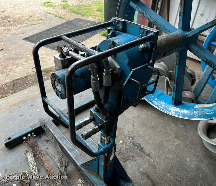 image for item LI9765 (2) Condux International pipe pullers