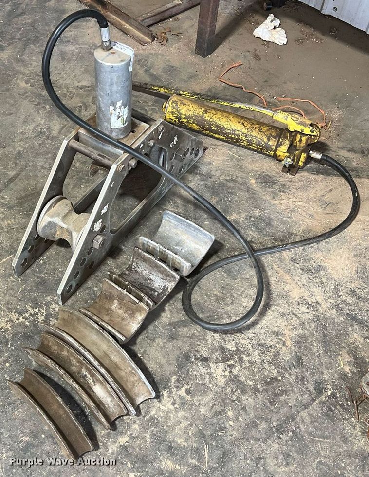 image for item LI9766 Greenlee  pipe bender