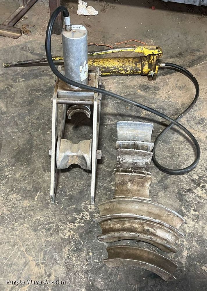 image for item LI9766 Greenlee  pipe bender