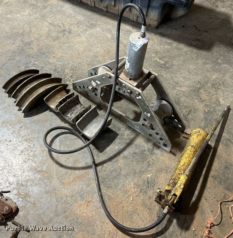 image for item LI9766 Greenlee  pipe bender