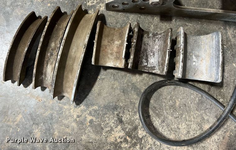 image for item LI9766 Greenlee  pipe bender