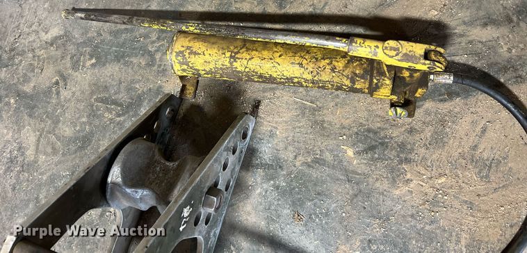 image for item LI9766 Greenlee  pipe bender