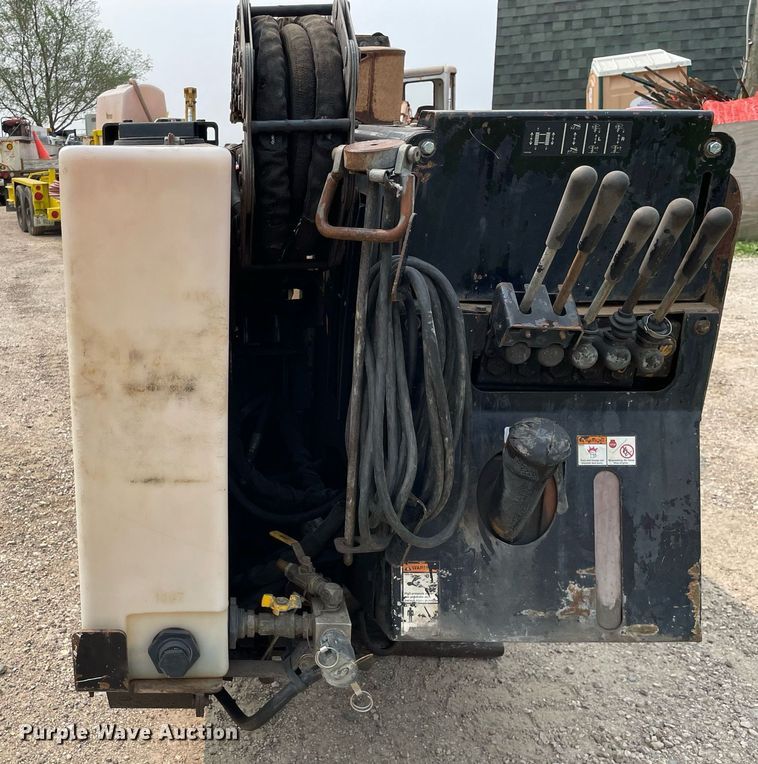 image for item LJ9675 2008 Vermeer D7X11 Series II  directional boring unit