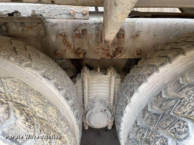 image for item LJ9709 1999 Mack DM690S  ready mix truck