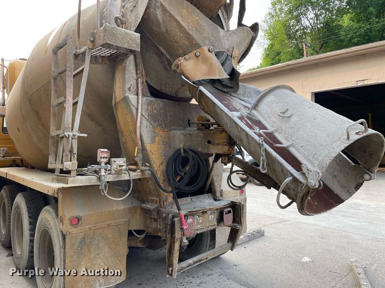 image for item LJ9709 1999 Mack DM690S  ready mix truck