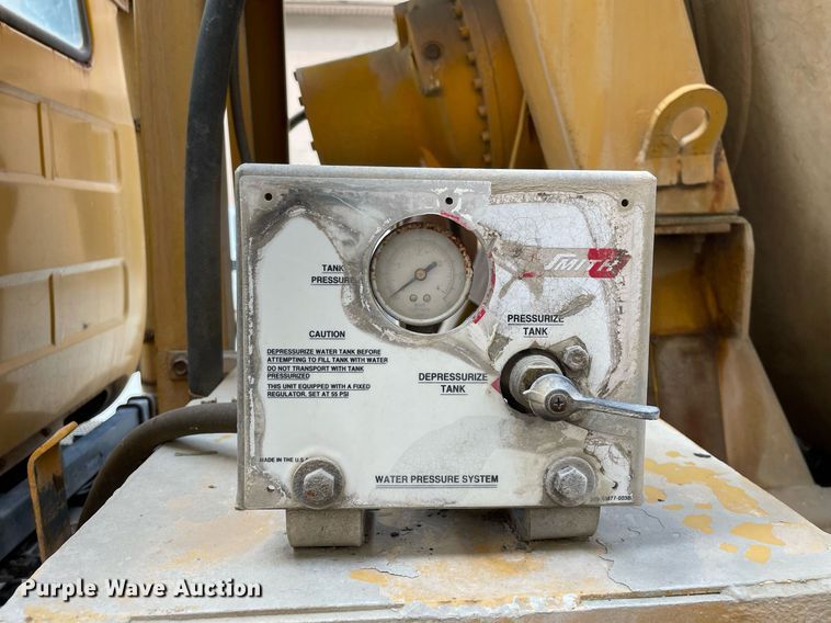 image for item LJ9709 1999 Mack DM690S  ready mix truck