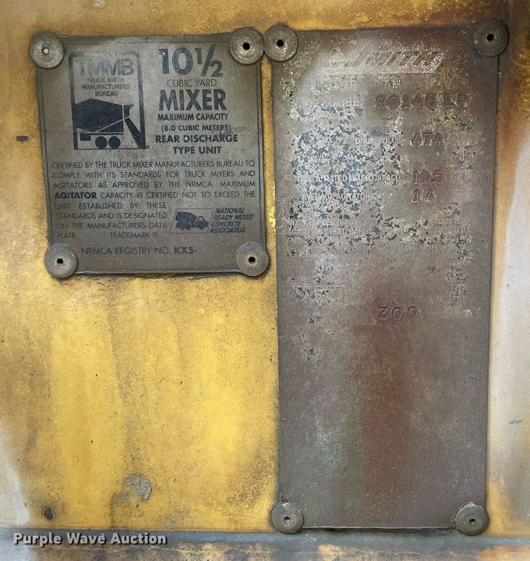 image for item LJ9709 1999 Mack DM690S  ready mix truck