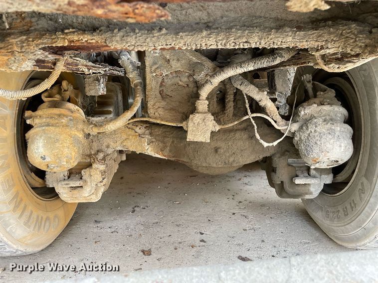 image for item LJ9709 1999 Mack DM690S  ready mix truck