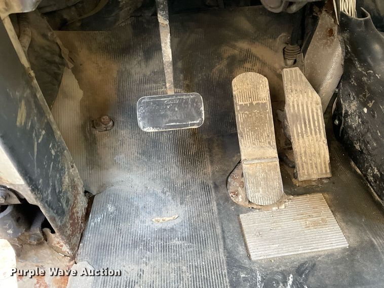 image for item LJ9709 1999 Mack DM690S  ready mix truck