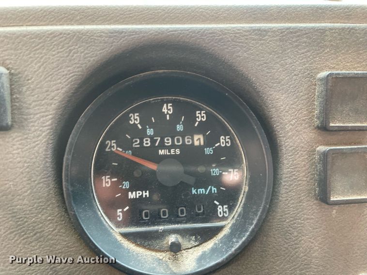 image for item LJ9709 1999 Mack DM690S  ready mix truck