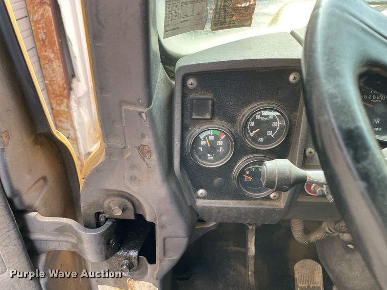 image for item LJ9709 1999 Mack DM690S  ready mix truck