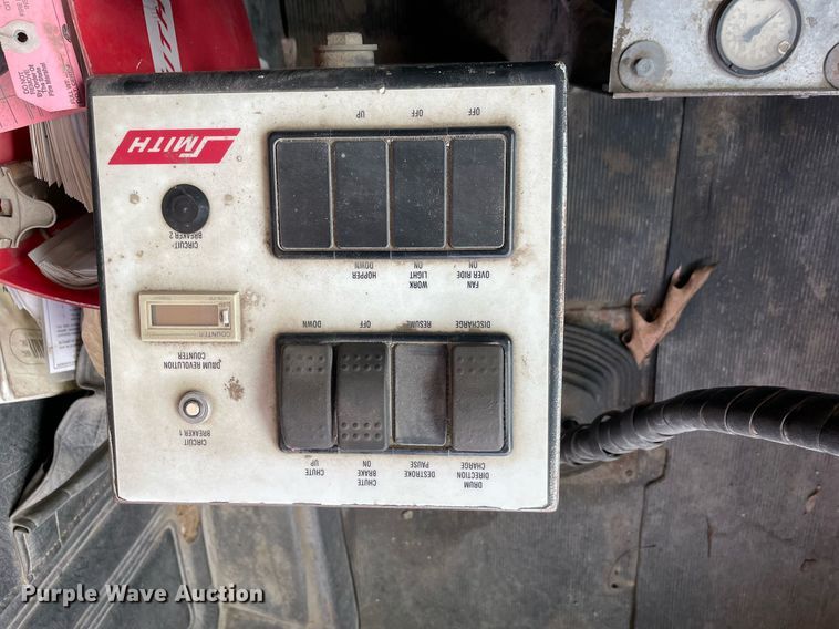 image for item LJ9709 1999 Mack DM690S  ready mix truck