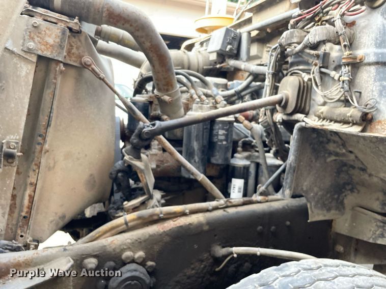 image for item LJ9709 1999 Mack DM690S  ready mix truck