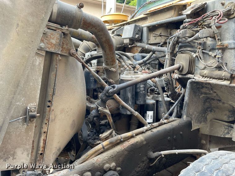 image for item LJ9709 1999 Mack DM690S  ready mix truck