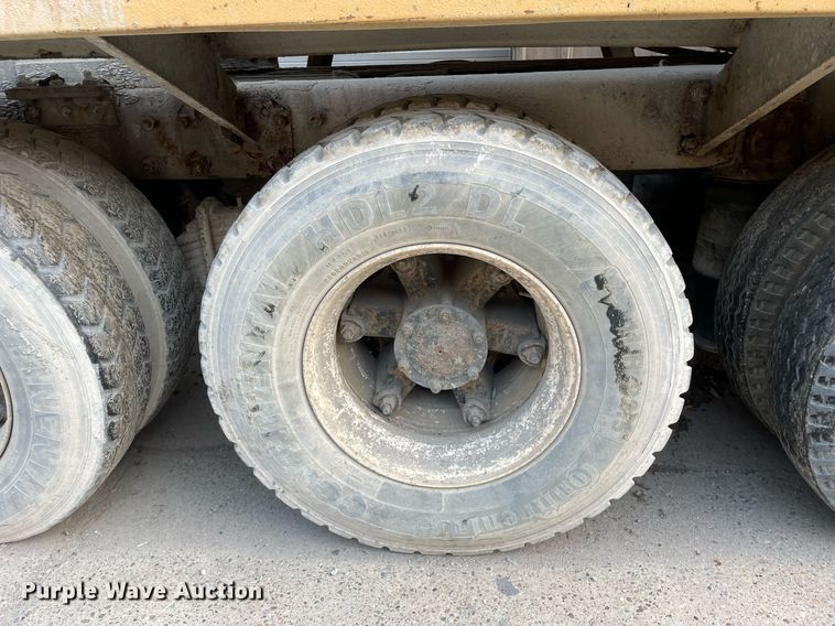 image for item LJ9709 1999 Mack DM690S  ready mix truck