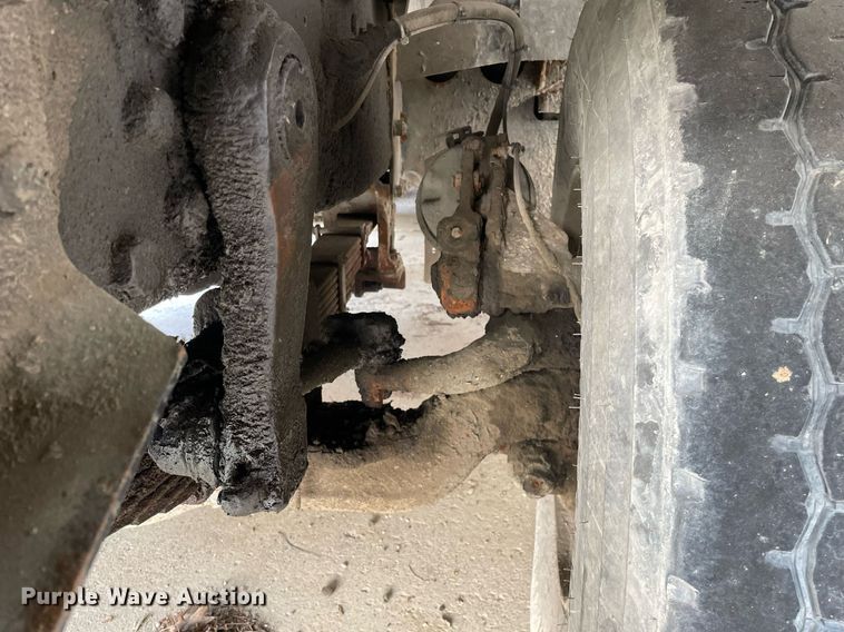 image for item LJ9709 1999 Mack DM690S  ready mix truck