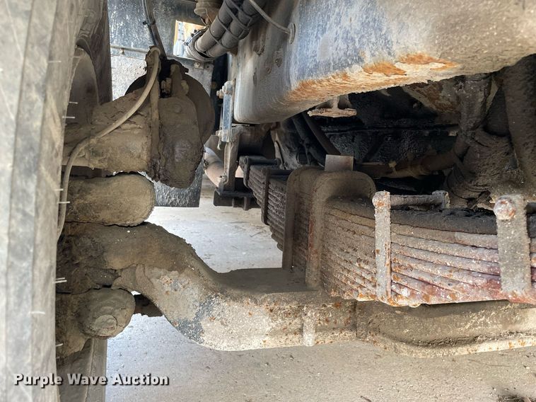 image for item LJ9709 1999 Mack DM690S  ready mix truck