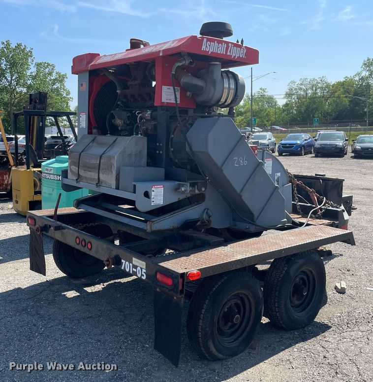 image for item LJ9716 2005 Asphalt Zipper AZ-480HD  cold planer