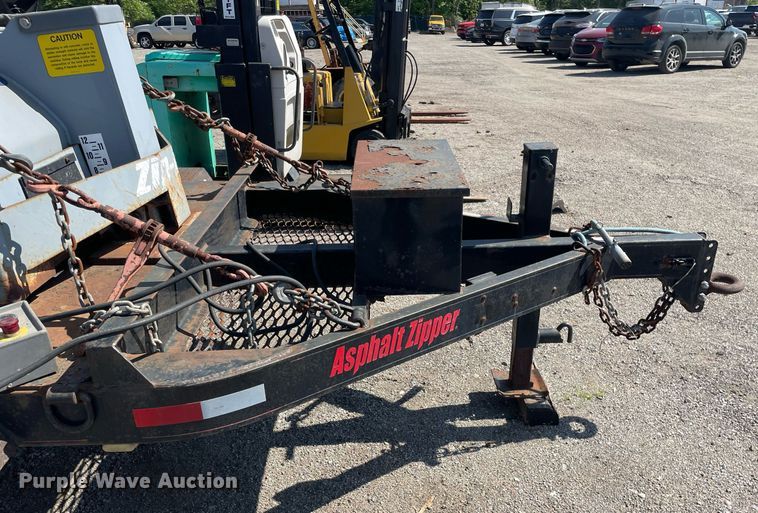 image for item LJ9716 2005 Asphalt Zipper AZ-480HD  cold planer