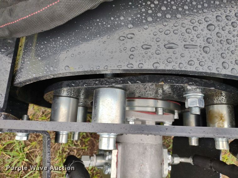 image for item LL9133 2023 Wolverine VR-11-66W  skid steer roller