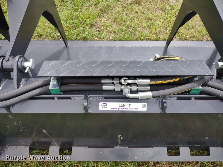 image for item LL9147 JCT  72"W skid steer grapple bucket