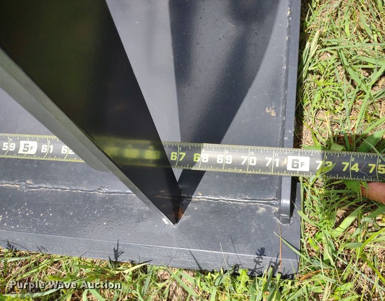 image for item LL9147 JCT  72"W skid steer grapple bucket